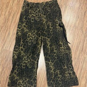 Trendy Leopard Print Pants – Size L